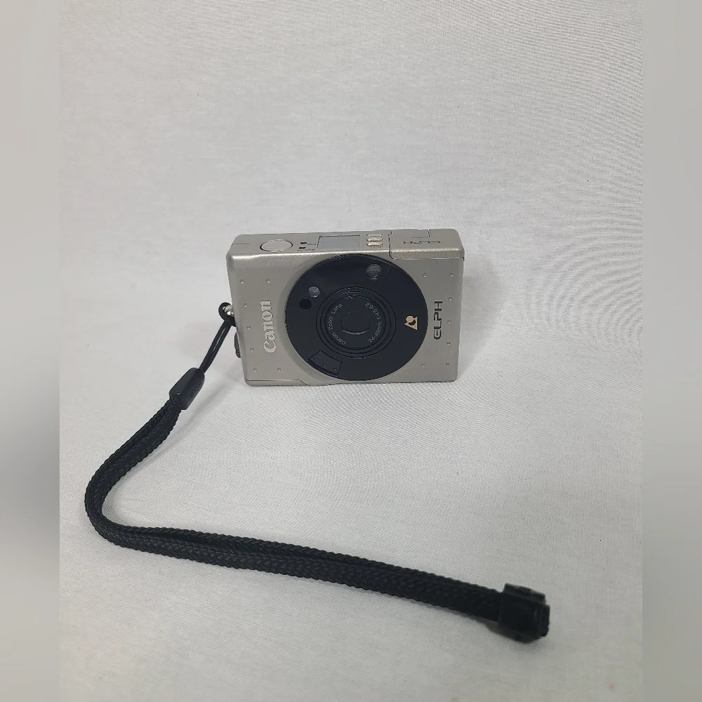Vintage Canon ELPH APS Point and Shoot Film Camera 24-48mm Zoom-Read Description - Picture 1 of 8